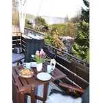 Lively In Apartament